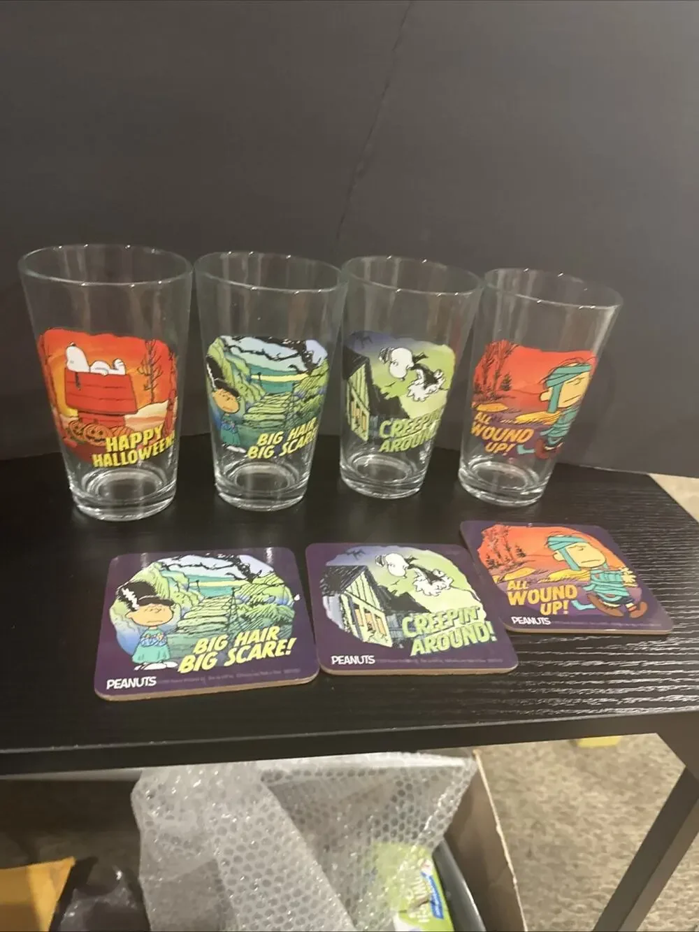 Set of 4 Peanuts Halloween Glasses Happy Halloween Movie Pint Glass 3 Coaster